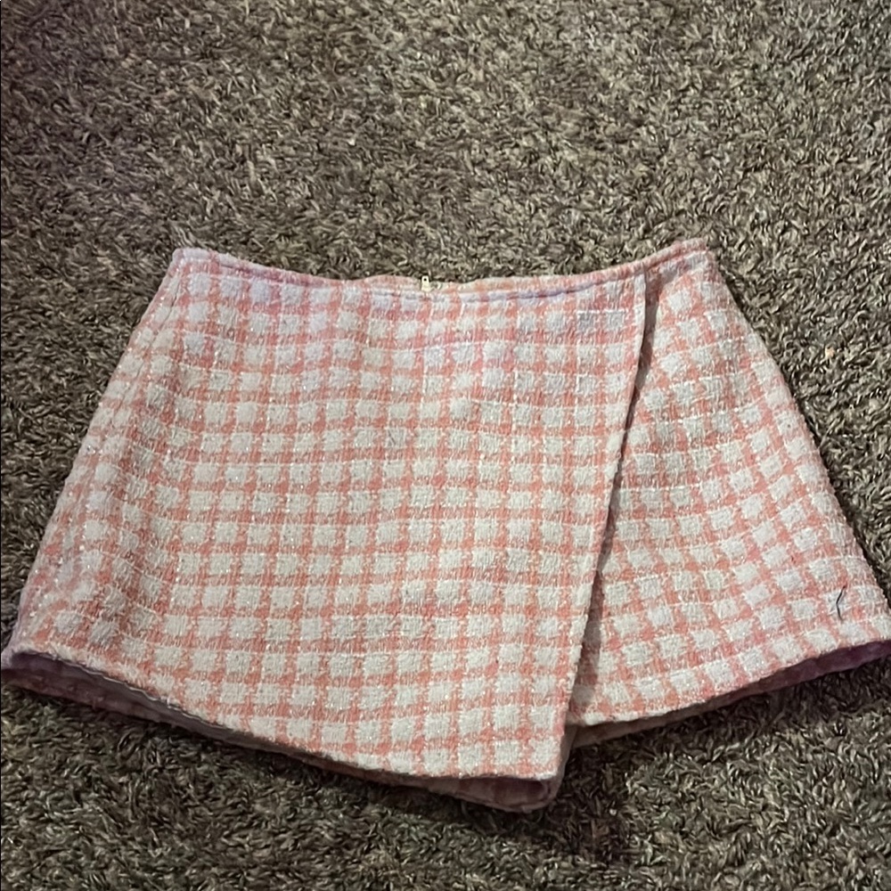 Windsor Pink and White Shorts Skirt!